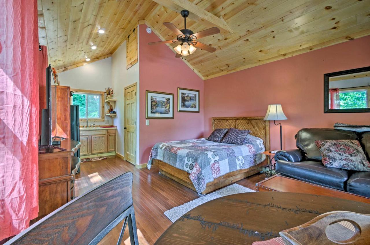 Bryson City Studio With Hot Tub - Near Nantahala! Εξωτερικό φωτογραφία