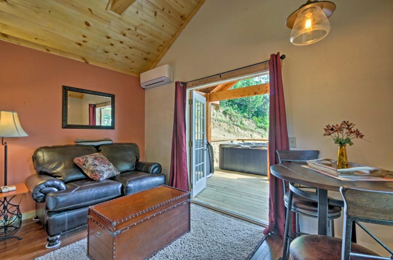 Bryson City Studio With Hot Tub - Near Nantahala! Εξωτερικό φωτογραφία