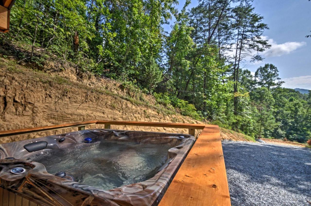 Bryson City Studio With Hot Tub - Near Nantahala! Εξωτερικό φωτογραφία