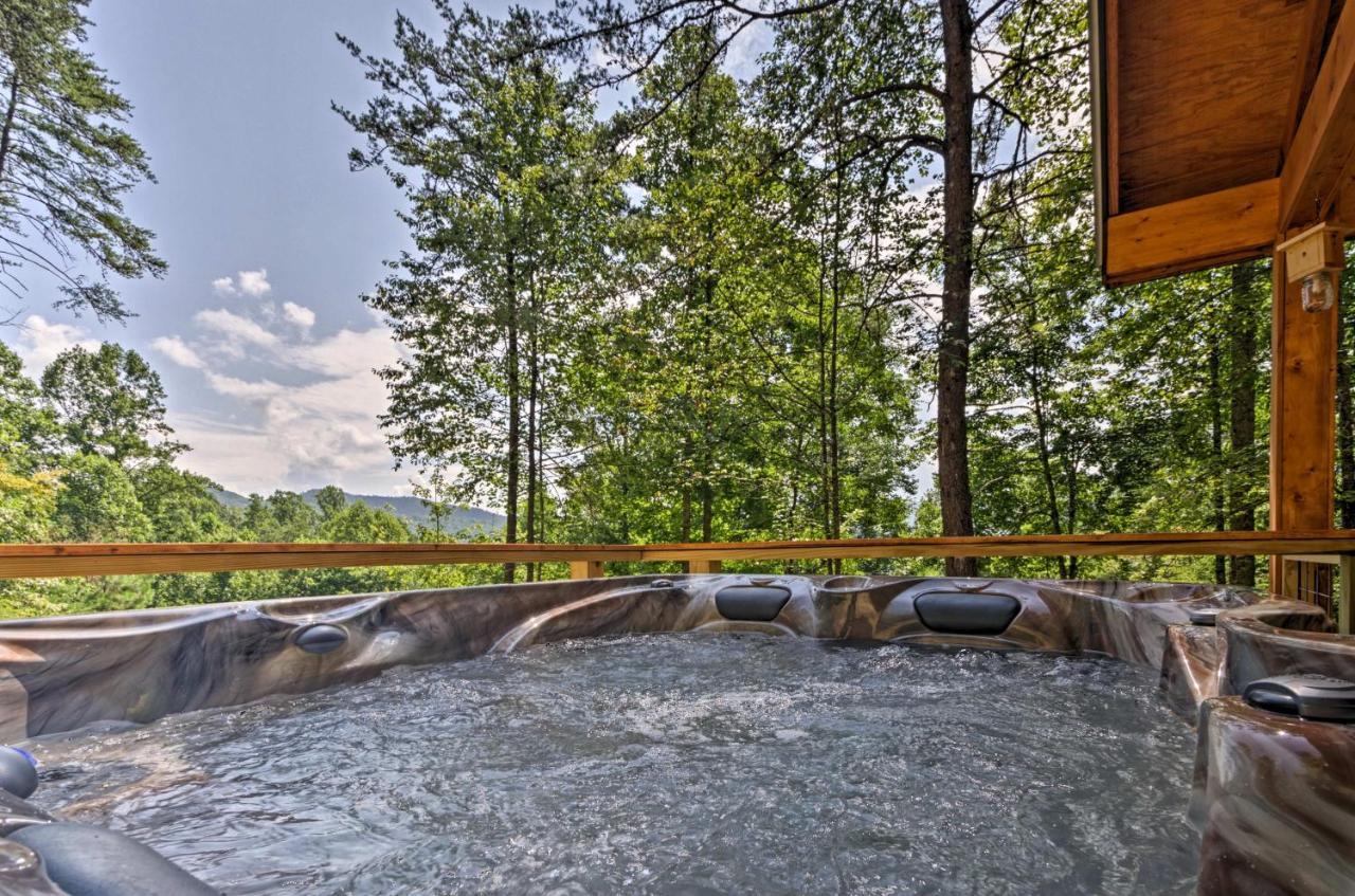 Bryson City Studio With Hot Tub - Near Nantahala! Εξωτερικό φωτογραφία